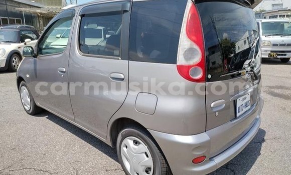 Acheter Occasion Voiture Toyota FunCargo Beige à Beitbridge, Matabeleland South Acheter Occasion Voiture Toyota FunCargo Beige à Beitbridge, Matabeleland South