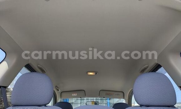 Acheter Occasion Voiture Toyota FunCargo Beige à Beitbridge, Matabeleland South Acheter Occasion Voiture Toyota FunCargo Beige à Beitbridge, Matabeleland South