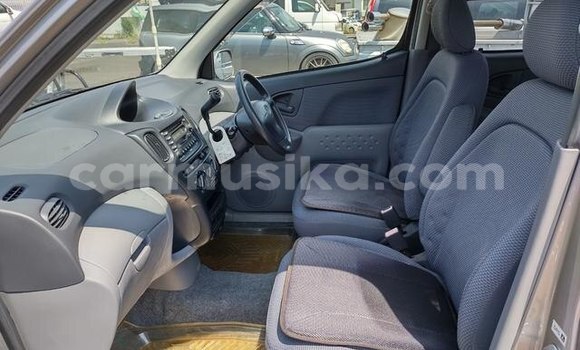 Acheter Occasion Voiture Toyota FunCargo Beige à Beitbridge, Matabeleland South Acheter Occasion Voiture Toyota FunCargo Beige à Beitbridge, Matabeleland South