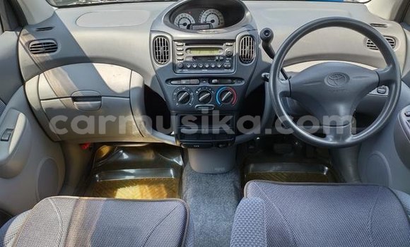 Acheter Occasion Voiture Toyota FunCargo Beige à Beitbridge, Matabeleland South Acheter Occasion Voiture Toyota FunCargo Beige à Beitbridge, Matabeleland South