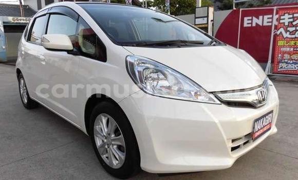 Acheter Occasion Voiture Honda Fit Blanc à Beitbridge, Matabeleland South