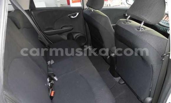 Acheter Occasion Voiture Honda Fit Blanc à Beitbridge, Matabeleland South Acheter Occasion Voiture Honda Fit Blanc à Beitbridge, Matabeleland South