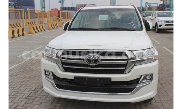 Acheter Import Voiture Toyota Land Cruiser Blanc à Import - Dubai, Harare Acheter Import Voiture Toyota Land Cruiser Blanc à Import - Dubai, Harare