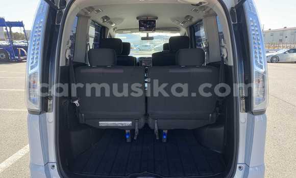 Nunua Ilio tumika Nissan Serena Fedha Gari ndani ya Beitbridge nchini Matabeleland Kusini Nunua Ilio tumika Nissan Serena Fedha Gari ndani ya Beitbridge nchini Matabeleland Kusini