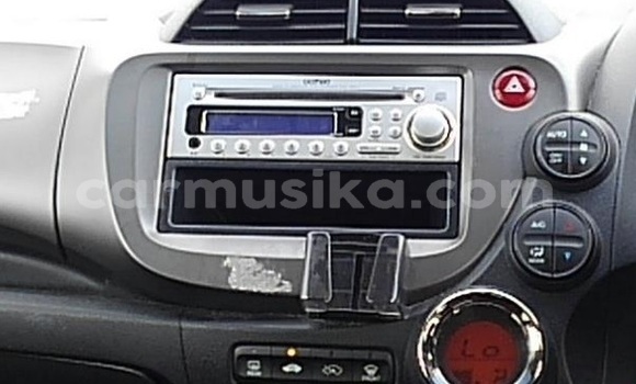 Acheter Occasion Voiture Honda Fit Blanc à Beitbridge, Matabeleland South Acheter Occasion Voiture Honda Fit Blanc à Beitbridge, Matabeleland South