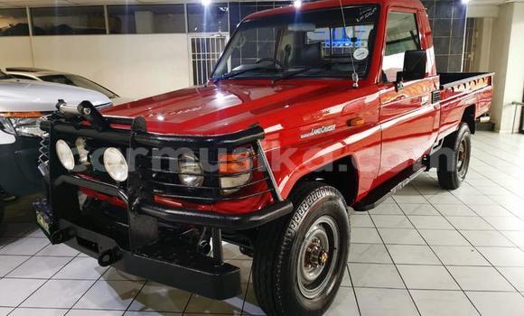 Nunua Ilio tumika Toyota Land Cruiser Nyekundu Gari ndani ya Beitbridge nchini Matabeleland Kusini