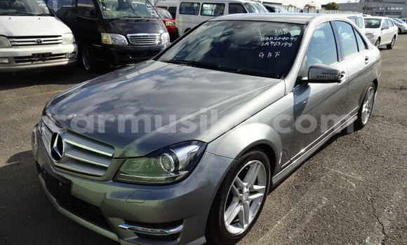 Tenga Tsaru Mercedes-Benz C-Classe Sirivha Mota in Harare in Harare