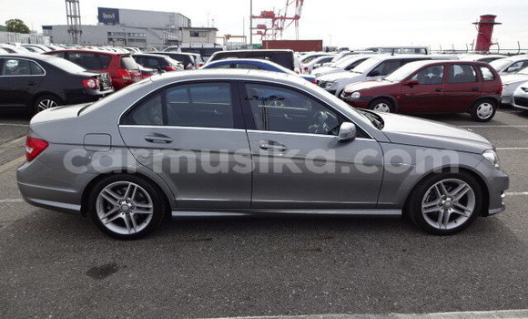 Acheter Occasion Voiture Mercedes-Benz C-Classe Gris à Harare, Harare Acheter Occasion Voiture Mercedes-Benz C-Classe Gris à Harare, Harare