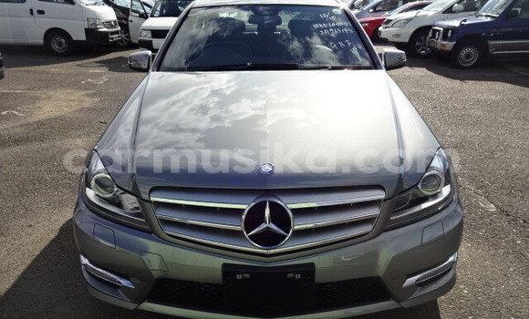 Acheter Occasion Voiture Mercedes-Benz C-Classe Gris à Harare, Harare Acheter Occasion Voiture Mercedes-Benz C-Classe Gris à Harare, Harare