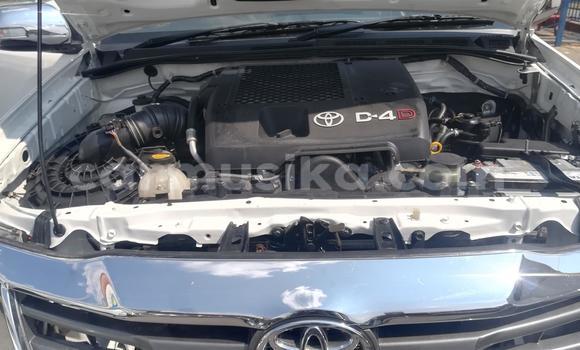 Acheter Occasion Voiture Toyota Hilux Blanc à Beitbridge, Matabeleland South Acheter Occasion Voiture Toyota Hilux Blanc à Beitbridge, Matabeleland South