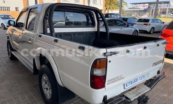 Nunua Ilio tumika Mazda B–series Nyeupe Gari ndani ya Beitbridge nchini Matabeleland Kusini Nunua Ilio tumika Mazda B–series Nyeupe Gari ndani ya Beitbridge nchini Matabeleland Kusini