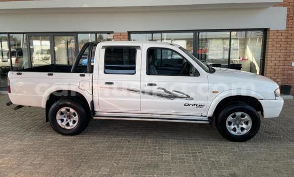 Nunua Ilio tumika Mazda B–series Nyeupe Gari ndani ya Beitbridge nchini Matabeleland Kusini Nunua Ilio tumika Mazda B–series Nyeupe Gari ndani ya Beitbridge nchini Matabeleland Kusini