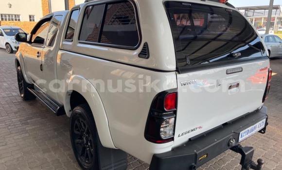 Buy Used Toyota Hilux White Car in Beitbridge in Matabeleland South Buy Used Toyota Hilux White Car in Beitbridge in Matabeleland South