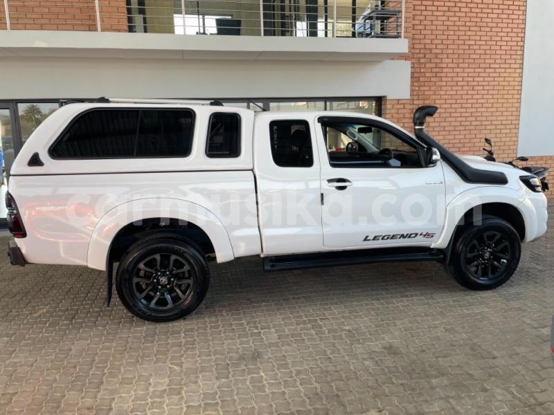 Big with watermark toyota hilux matabeleland south beitbridge 31170