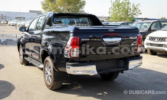 Acheter Import Voiture Toyota Hilux Noir à Import - Dubai, Harare Acheter Import Voiture Toyota Hilux Noir à Import - Dubai, Harare