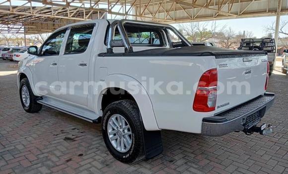 Acheter Occasion Voiture Toyota Hilux Blanc à Beitbridge, Matabeleland South Acheter Occasion Voiture Toyota Hilux Blanc à Beitbridge, Matabeleland South