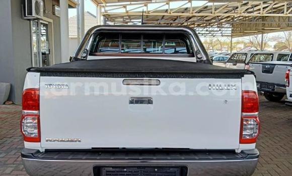 Acheter Occasion Voiture Toyota Hilux Blanc à Beitbridge, Matabeleland South Acheter Occasion Voiture Toyota Hilux Blanc à Beitbridge, Matabeleland South