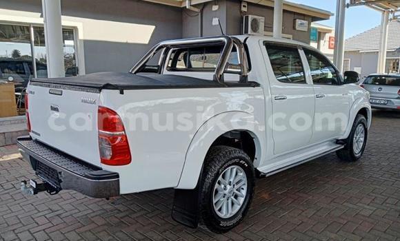 Acheter Occasion Voiture Toyota Hilux Blanc à Beitbridge, Matabeleland South Acheter Occasion Voiture Toyota Hilux Blanc à Beitbridge, Matabeleland South