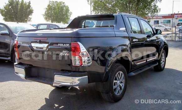 Acheter Import Voiture Toyota Hilux Noir à Import - Dubai, Harare Acheter Import Voiture Toyota Hilux Noir à Import - Dubai, Harare