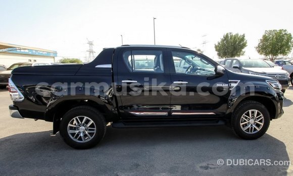 Acheter Import Voiture Toyota Hilux Noir à Import - Dubai, Harare Acheter Import Voiture Toyota Hilux Noir à Import - Dubai, Harare