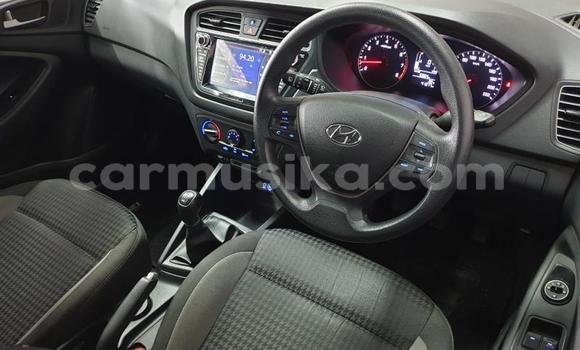 Acheter Occasion Voiture Hyundai i20 Blanc à Beitbridge, Matabeleland South Acheter Occasion Voiture Hyundai i20 Blanc à Beitbridge, Matabeleland South