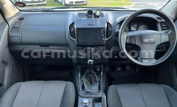 Buy Used Isuzu KB Blue Car in Beitbridge in Matabeleland South Buy Used Isuzu KB Blue Car in Beitbridge in Matabeleland South