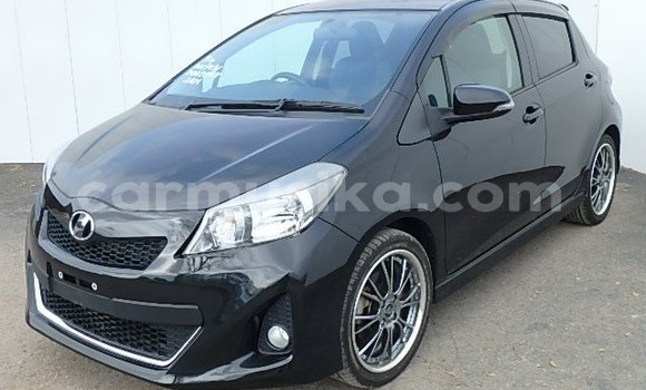 Acheter Occasion Voiture Toyota Vitz Noir à Beitbridge, Matabeleland South Acheter Occasion Voiture Toyota Vitz Noir à Beitbridge, Matabeleland South