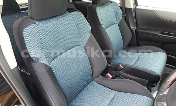 Acheter Occasion Voiture Toyota Vitz Noir à Beitbridge, Matabeleland South Acheter Occasion Voiture Toyota Vitz Noir à Beitbridge, Matabeleland South