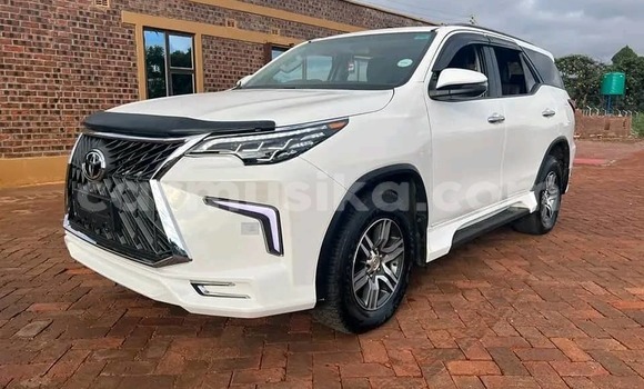 Medium with watermark toyota fortuner harare harare 31187