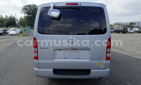 Buy Used Toyota Hiace Silver Car in Beitbridge in Matabeleland South Buy Used Toyota Hiace Silver Car in Beitbridge in Matabeleland South