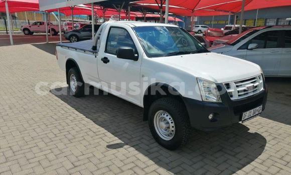 Acheter Occasion Voiture Isuzu KB Blanc à Beitbridge, Matabeleland South Acheter Occasion Voiture Isuzu KB Blanc à Beitbridge, Matabeleland South