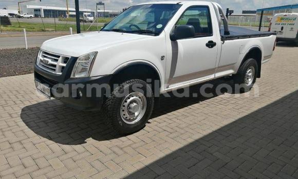 Acheter Occasion Voiture Isuzu KB Blanc à Beitbridge, Matabeleland South Acheter Occasion Voiture Isuzu KB Blanc à Beitbridge, Matabeleland South