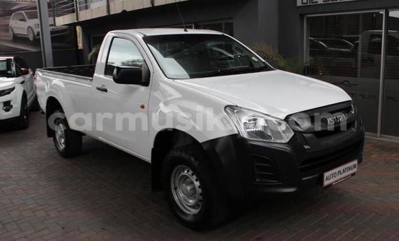 Acheter Occasion Voiture Isuzu KB Blanc à Beitbridge, Matabeleland South Acheter Occasion Voiture Isuzu KB Blanc à Beitbridge, Matabeleland South