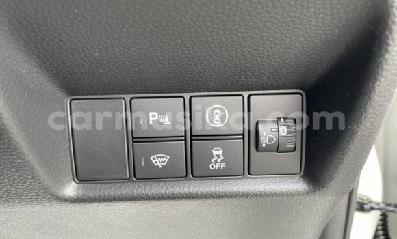 Acheter Occasion Voiture Honda Fit Blanc à Alexandra Park, Harare Acheter Occasion Voiture Honda Fit Blanc à Alexandra Park, Harare