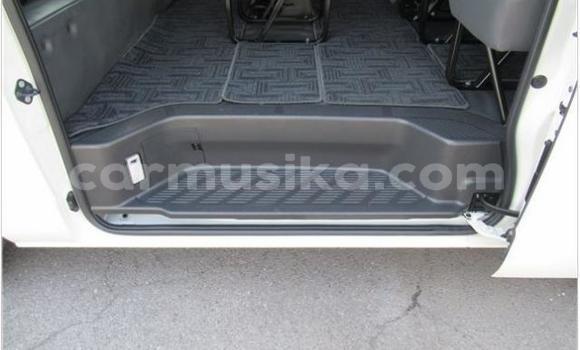 Acheter Occasion Voiture Toyota Hiace Blanc à Avondale, Harare Acheter Occasion Voiture Toyota Hiace Blanc à Avondale, Harare