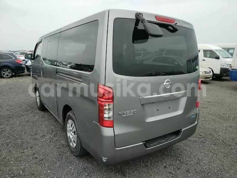 Big with watermark nissan caravan matabeleland south beitbridge 31204