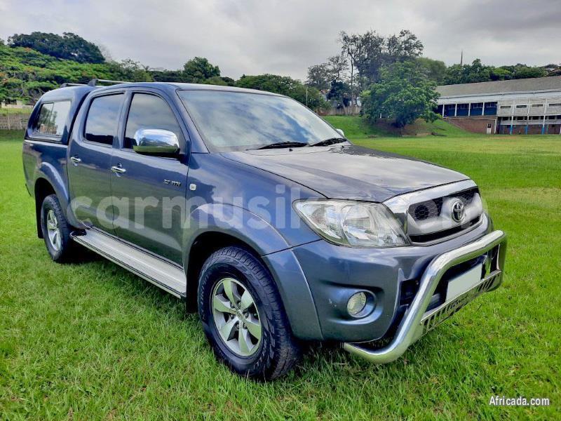 Big with watermark toyota hilux matabeleland south beitbridge 31206