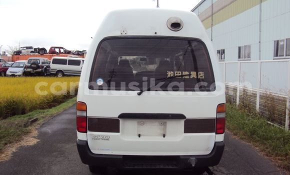Acheter Occasion Voiture Toyota Hiace Blanc à Beitbridge, Matabeleland South Acheter Occasion Voiture Toyota Hiace Blanc à Beitbridge, Matabeleland South