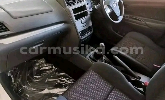 Acheter Occasion Voiture Toyota Avanza Blanc à Beitbridge, Matabeleland South Acheter Occasion Voiture Toyota Avanza Blanc à Beitbridge, Matabeleland South