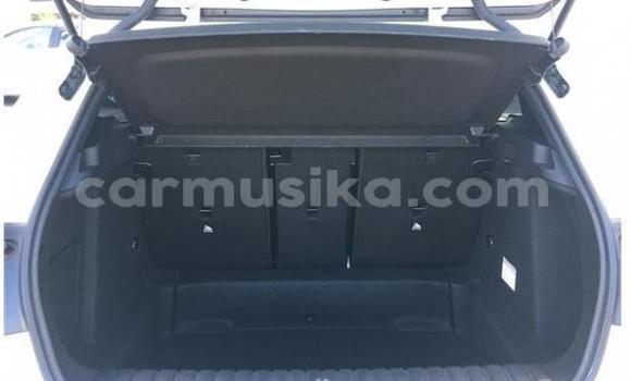 Acheter Occasion Voiture BMW 1-Series Blanc à Alexandra Park, Harare Acheter Occasion Voiture BMW 1-Series Blanc à Alexandra Park, Harare