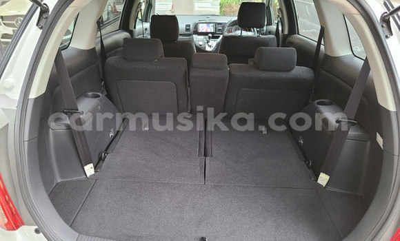 Acheter Occasion Voiture Toyota Wish Blanc à Beitbridge, Matabeleland South Acheter Occasion Voiture Toyota Wish Blanc à Beitbridge, Matabeleland South