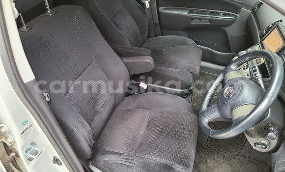 Acheter Occasion Voiture Toyota Wish Blanc à Beitbridge, Matabeleland South Acheter Occasion Voiture Toyota Wish Blanc à Beitbridge, Matabeleland South