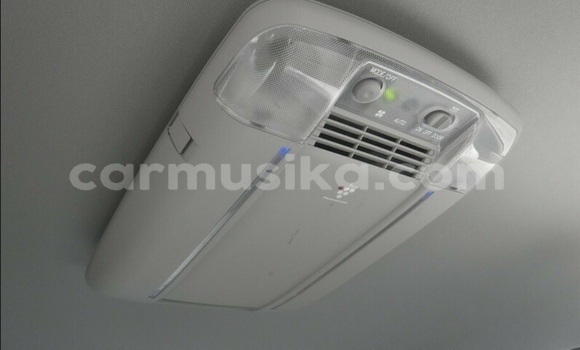 Nunua Ilio tumika Toyota Mark X Fedha Gari ndani ya Beitbridge nchini Matabeleland Kusini Nunua Ilio tumika Toyota Mark X Fedha Gari ndani ya Beitbridge nchini Matabeleland Kusini