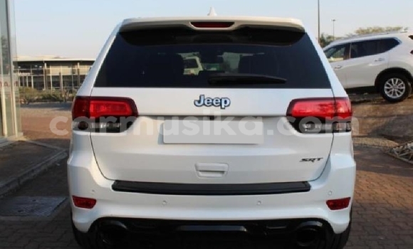 Tenga Tsaru Jeep Cherokee Chena Mota in Beitbridge in Matabeleland South Tenga Tsaru Jeep Cherokee Chena Mota in Beitbridge in Matabeleland South