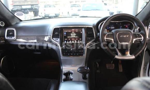 Tenga Tsaru Jeep Cherokee Chena Mota in Beitbridge in Matabeleland South Tenga Tsaru Jeep Cherokee Chena Mota in Beitbridge in Matabeleland South