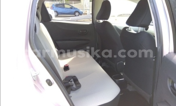 Acheter Occasion Voiture Toyota Vitz Gris à Beitbridge, Matabeleland South Acheter Occasion Voiture Toyota Vitz Gris à Beitbridge, Matabeleland South