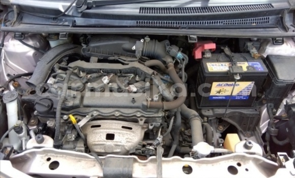 Acheter Occasion Voiture Toyota Vitz Gris à Beitbridge, Matabeleland South Acheter Occasion Voiture Toyota Vitz Gris à Beitbridge, Matabeleland South