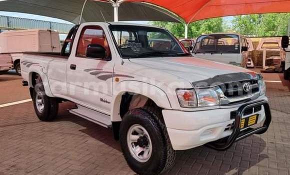 Tenga Tsaru Toyota Hilux Chena Mota in Beitbridge in Matabeleland South Tenga Tsaru Toyota Hilux Chena Mota in Beitbridge in Matabeleland South