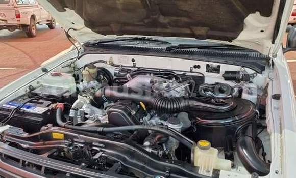 Tenga Tsaru Toyota Hilux Chena Mota in Beitbridge in Matabeleland South Tenga Tsaru Toyota Hilux Chena Mota in Beitbridge in Matabeleland South