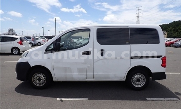 Acheter Occasion Voiture Nissan NV200 Blanc à Beitbridge, Matabeleland South Acheter Occasion Voiture Nissan NV200 Blanc à Beitbridge, Matabeleland South